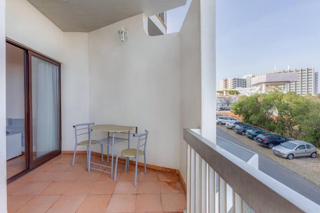 Magna - Com Ac, Renovado 4 Com Vista Piscina Em Apartment